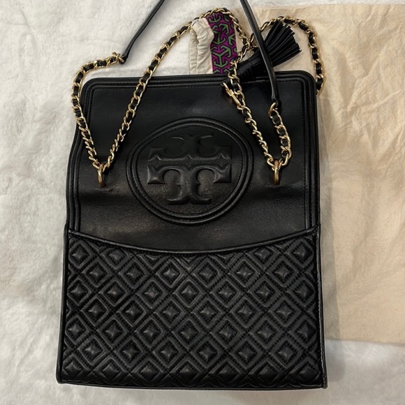 FLEMING CONVERTIBLE SHOULDER BAG - Picture 11 of 12